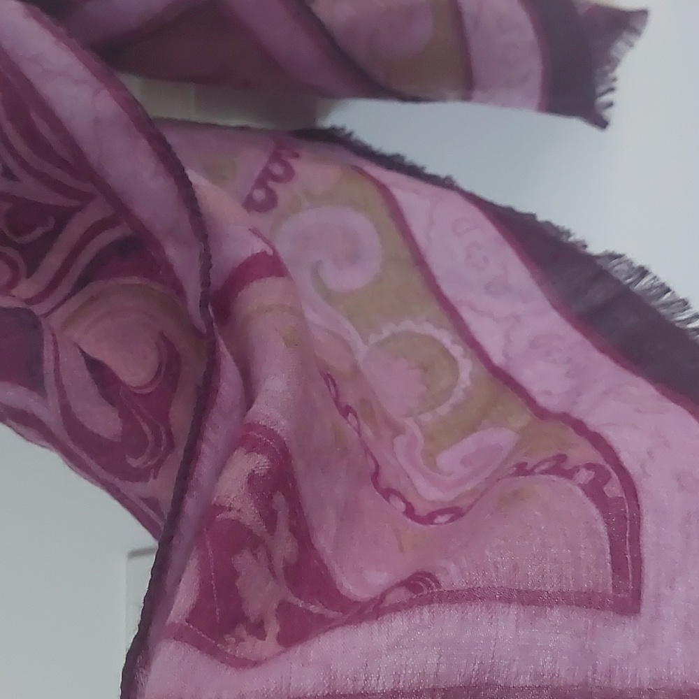 PURPLE scarf